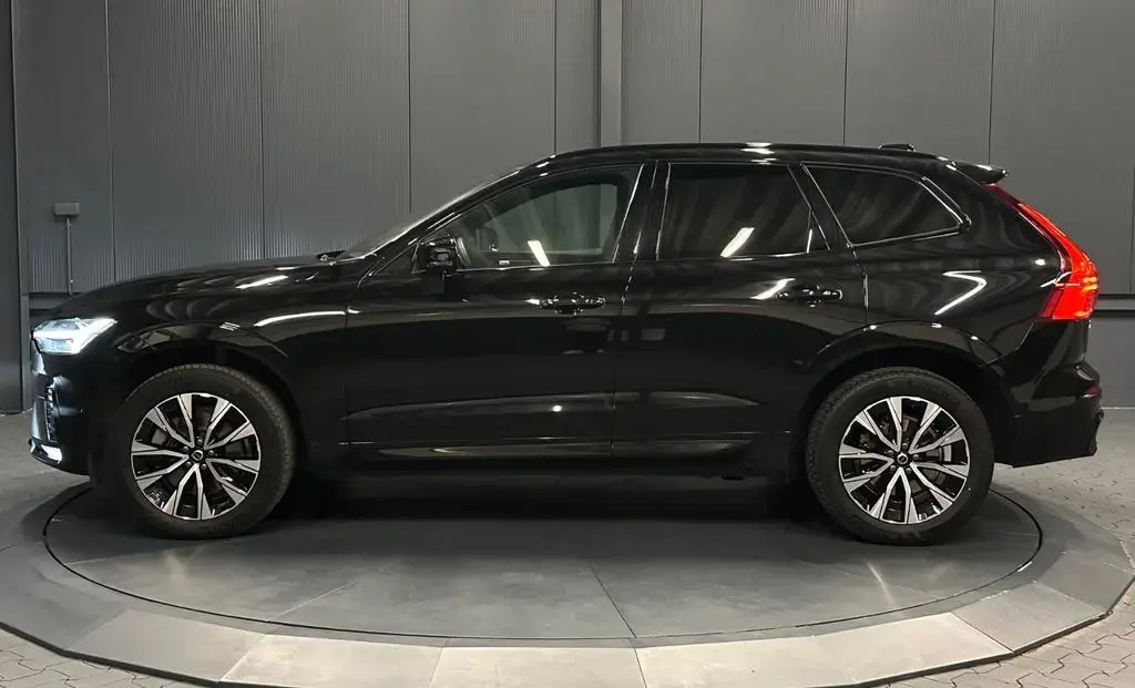 Main__Slider__Photo:Volvo XC60 Plus Dark *19Zoll*360*Kristallglas*LEDER/Sp 08/2023-1