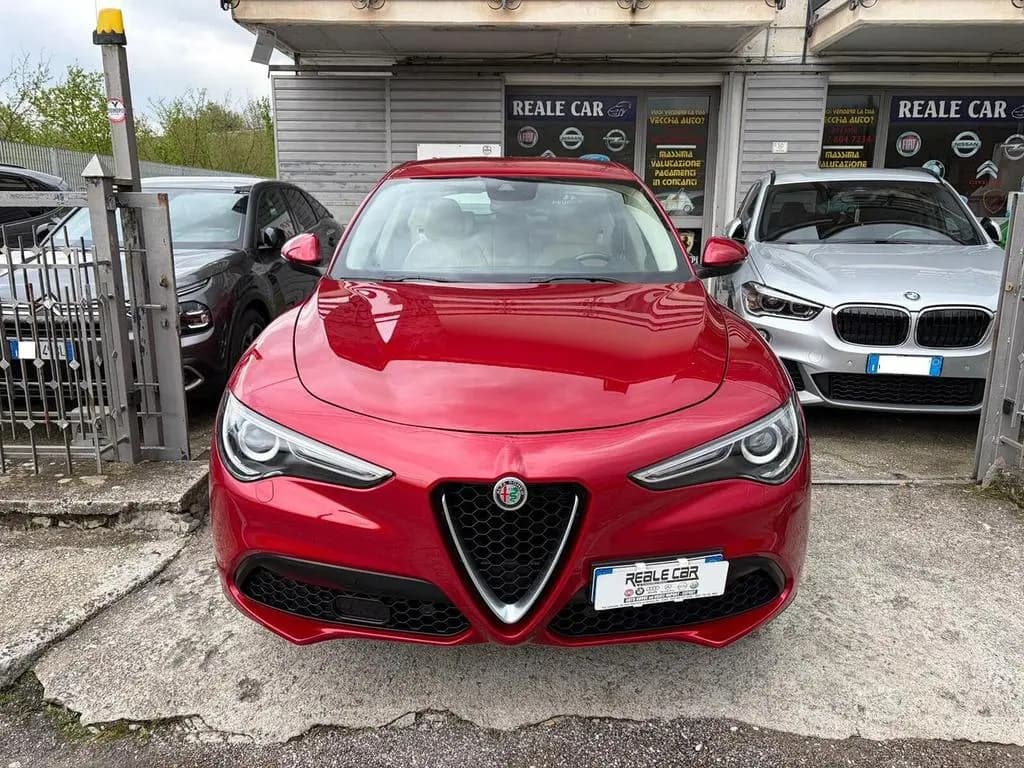 Main__Slider__Photo:Alfa Romeo Stelvio 2.2 Td 210CV 6c villa d'este 03/2022-0
