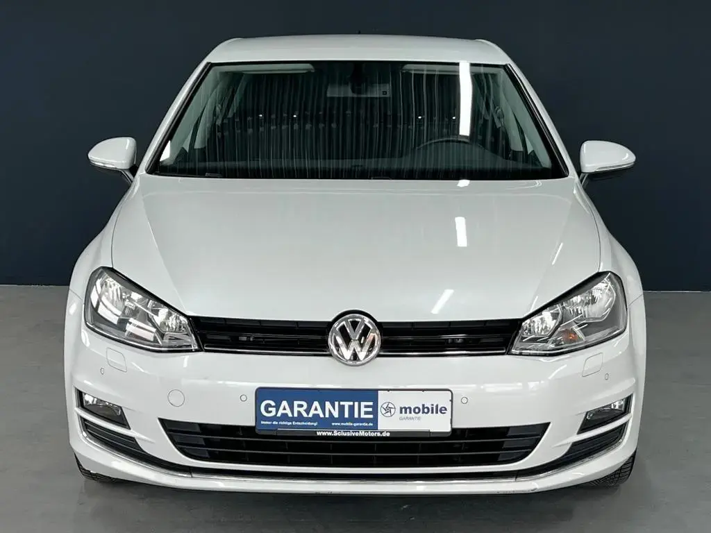 Main__Slider__Photo:Volkswagen Golf VII Lim. Lounge Aut. Standheizung SHZ PDC 01/2016-1