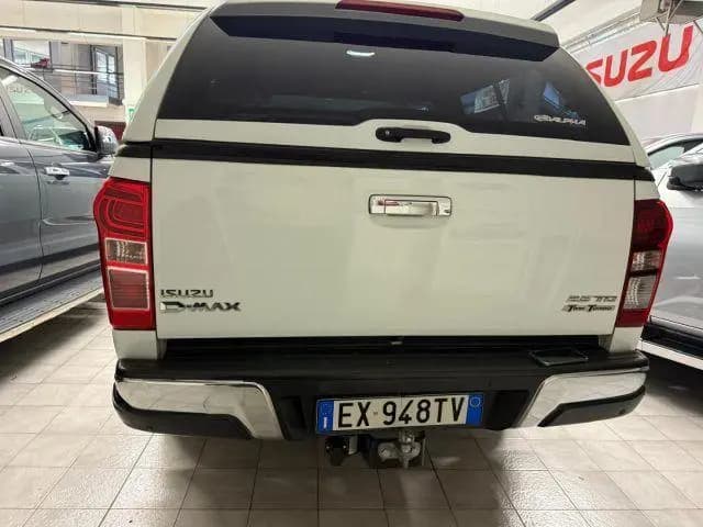 Main__Slider__Photo:Isuzu D-Max ISUZU D-Max 2.5 Crew Solar Plus 4WD - AUTOVETTUR 04/2015-0