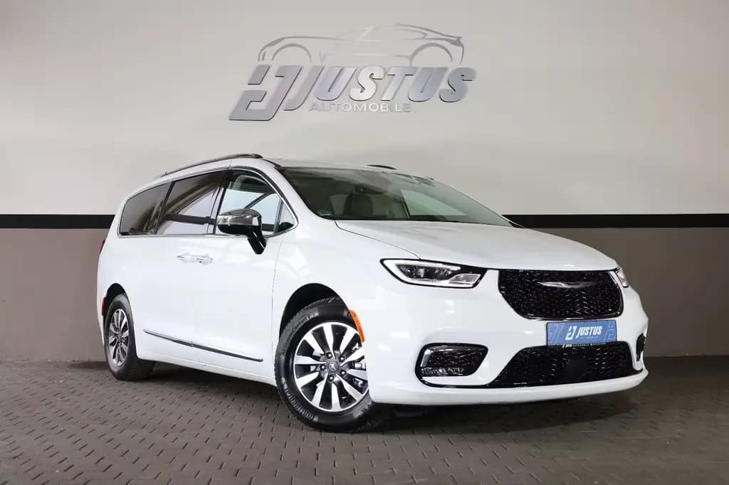 Main__Slider__Photo:Chrysler Pacifica 3.6 Hybrid Limited/PANO/SHZ/LHZ/TTW/R17 07/2023-0