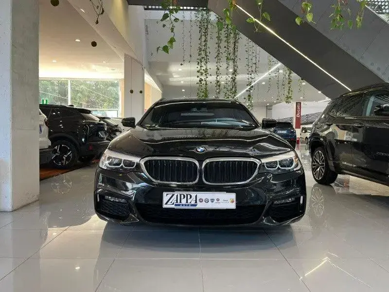 Main__Slider__Photo:BMW 518 d Touring Msport 07/2019-1