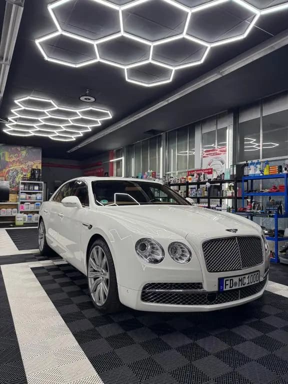 Main__Slider__Photo:Bentley Flying Spur 6.0 W12 Speed Mulliner Massage TV 10/2014-0