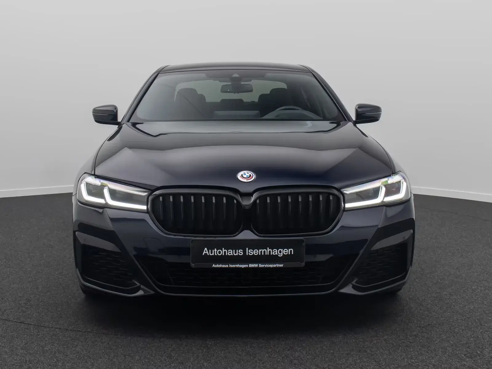 Main__Slider__Photo:BMW 5 Series 11/2022-1