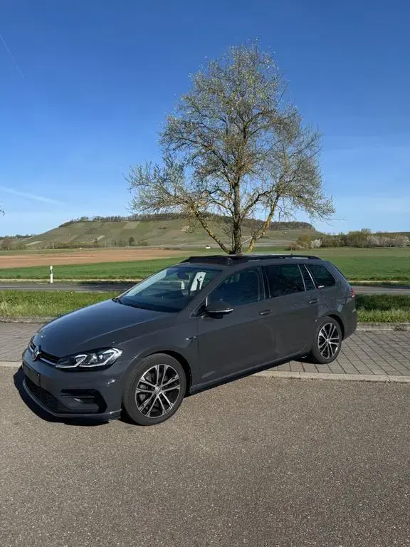 Main__Slider__Photo:Volkswagen Golf 7 Variant 1.5 TSI R-Line 11/2019-1