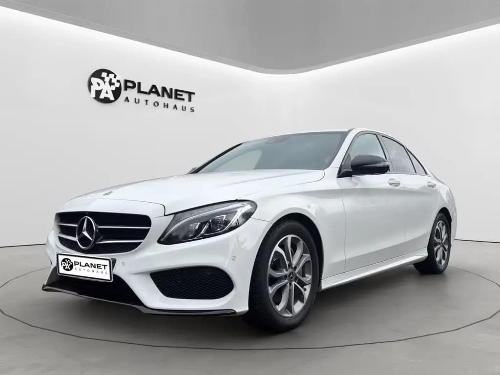 Main__Slider__Photo:Mercedes-Benz C-Class 05/2018-0