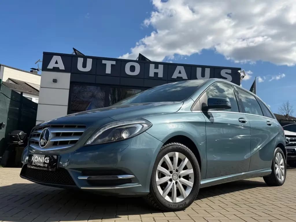 Main__Slider__Photo:Mercedes-Benz B-Class 180 Aut. Bi-Xenon*AHK*Navi*SitzHz*PDC* 08/2014-0