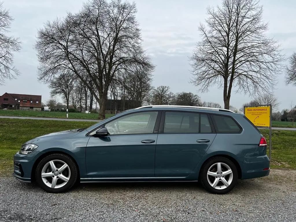 Main__Slider__Photo:Volkswagen Golf VII Variant IQ.DRIVE*R-Line*77Tkm*AHK* 12/2019-0