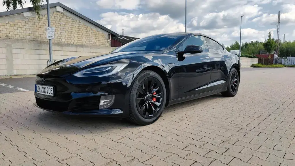 Main__Slider__Photo:Tesla Model S 90D Facelift, MCU2, Allrad, Schiebedach 06/2016-1