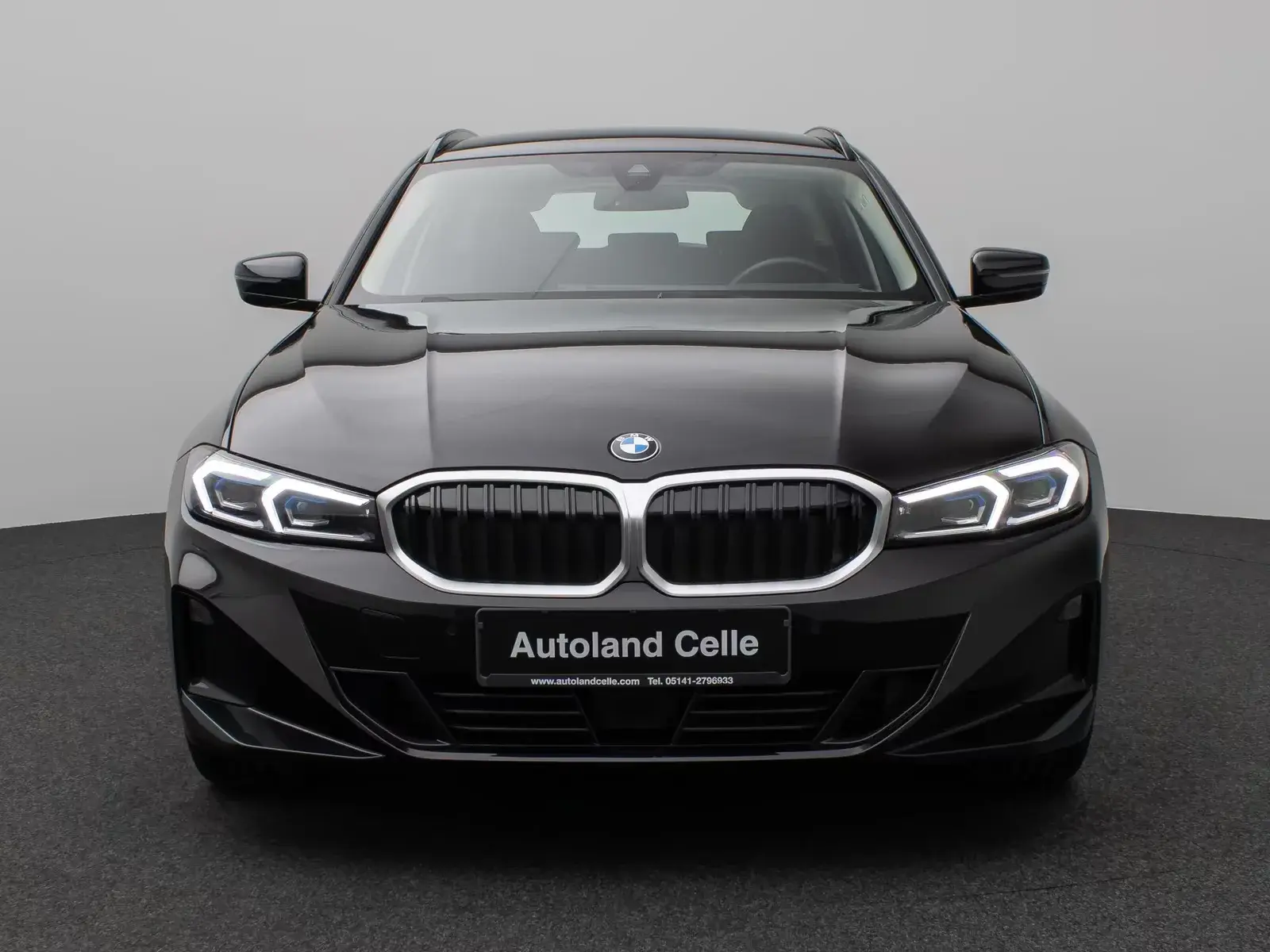 Main__Slider__Photo:BMW 3 Series 02/2023-1