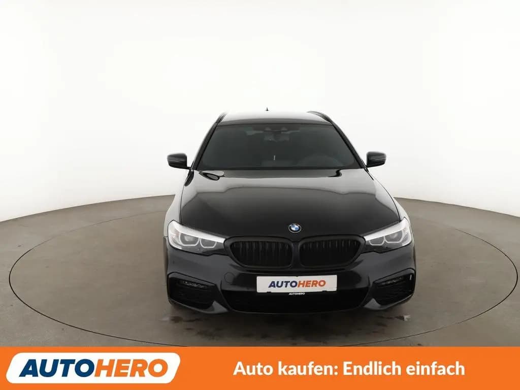 Main__Slider__Photo:BMW 5 Series 520i M Sport Aut*NAVI*LED*CAM*SHZ*TEMPO*ALU*HUD* 11/2018-0
