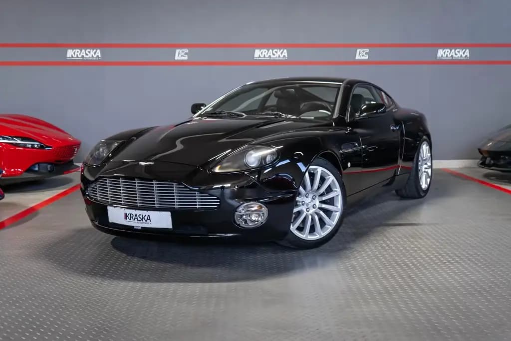 Main__Slider__Photo:Aston Martin Vanquish V12 ASM Bowland-Black PDC 2+2 BUCKET 06/2003-0