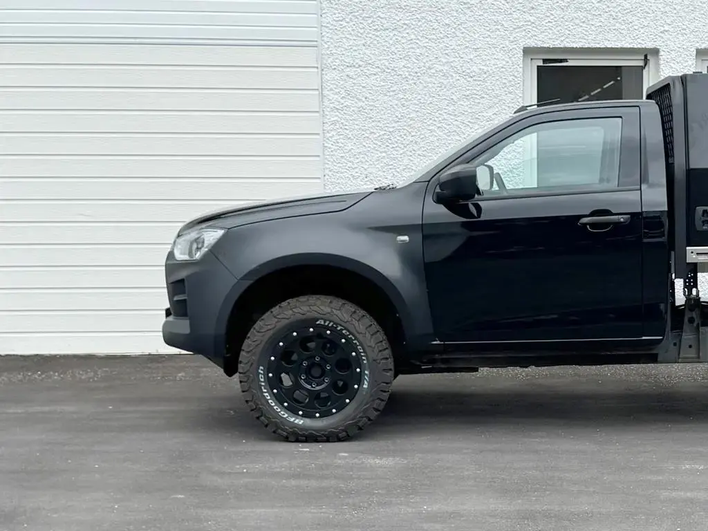 Main__Slider__Photo:Isuzu D-Max Single Cab mit PEPEC Flatbed Umbau 11/2022-1