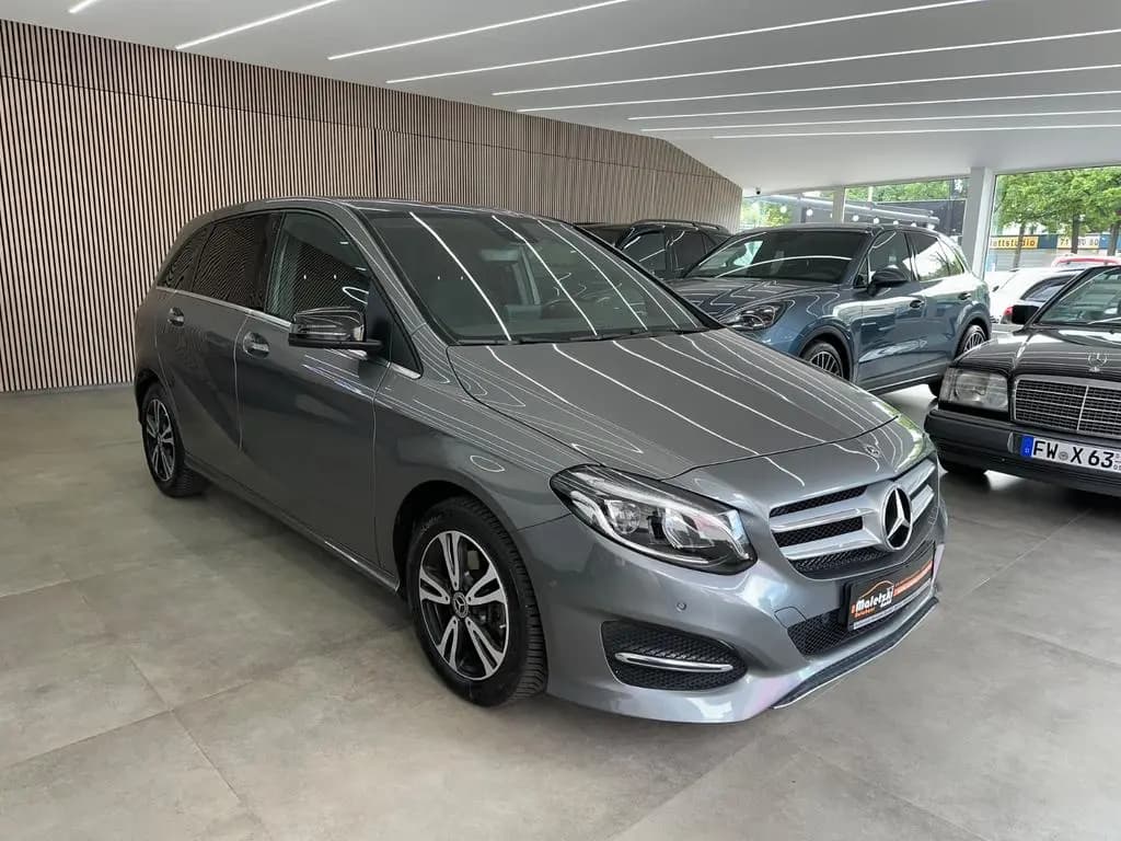 Main__Slider__Photo:Mercedes-Benz B-Class 200d*Comand*Totwinkel*LED*AppleCarPlay* 10/2018-0