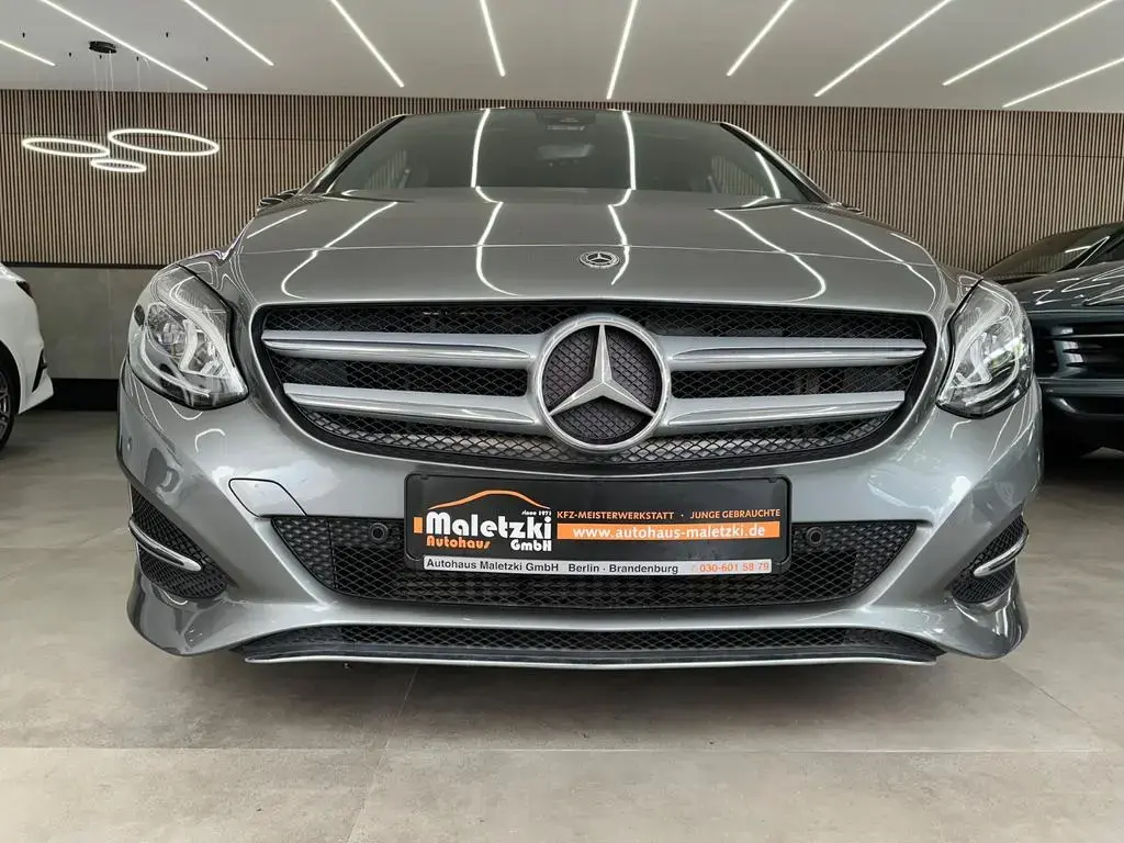 Main__Slider__Photo:Mercedes-Benz B-Class 200d*Comand*Totwinkel*LED*AppleCarPlay* 10/2018-1