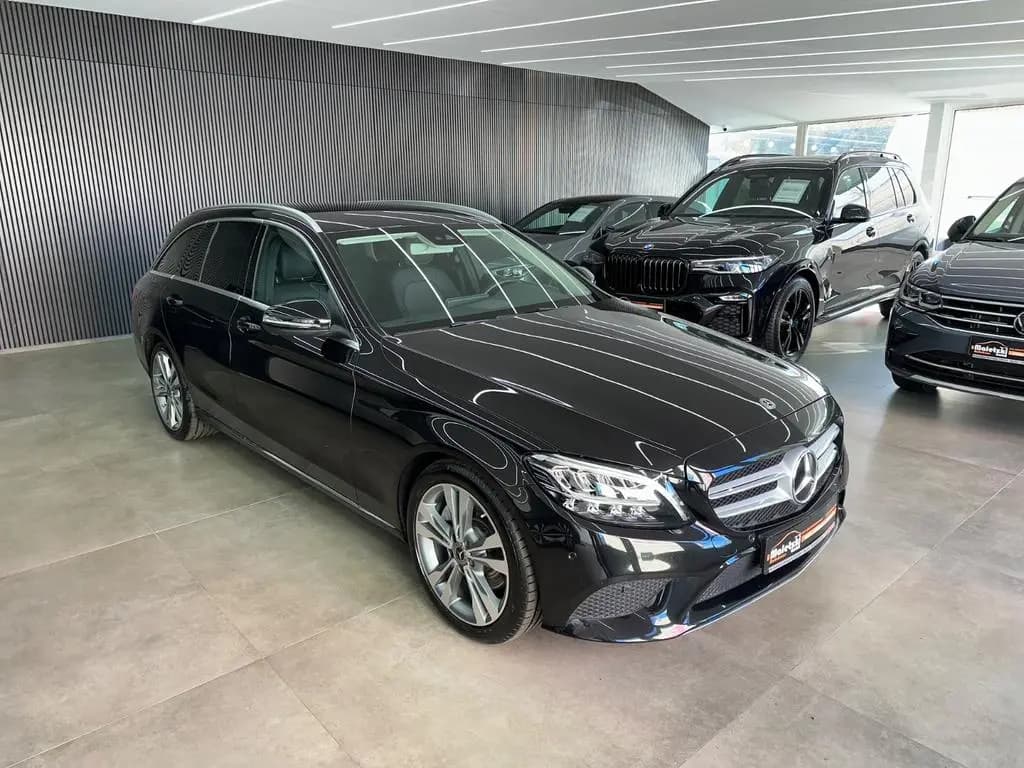 Main__Slider__Photo:Mercedes-Benz C-Class 300 T*Totwinkel*LED*Kamera*AppleCarPlay* 06/2019-0