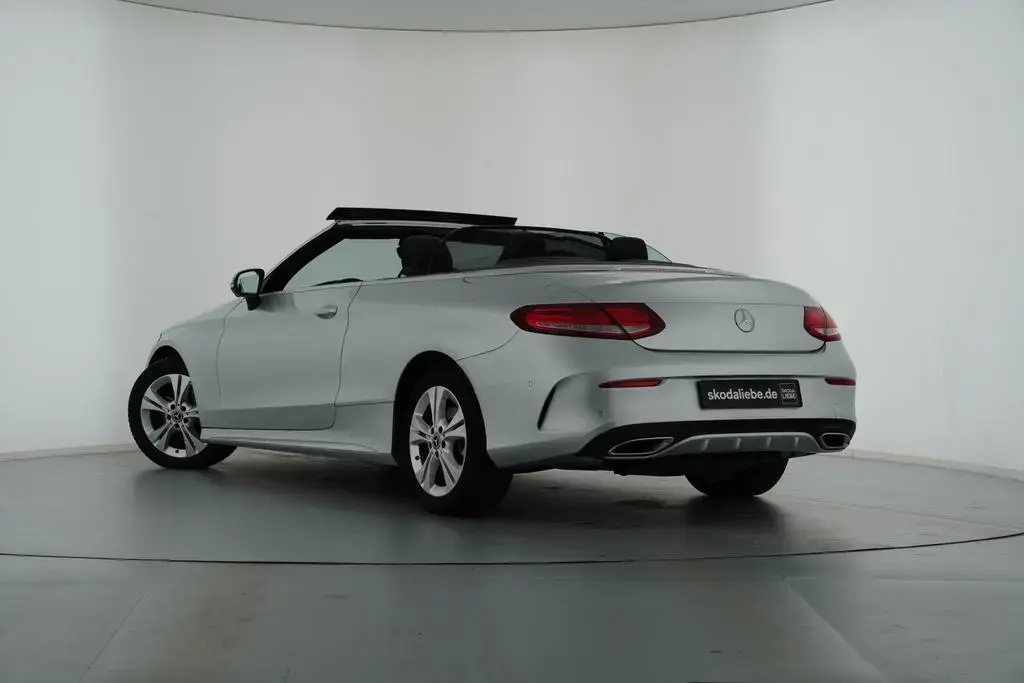 Main__Slider__Photo:Mercedes-Benz C-Class 200 CABRIOLET AMG-LINE 9G-TRONIC SCHECKHEFT 11/2017-1