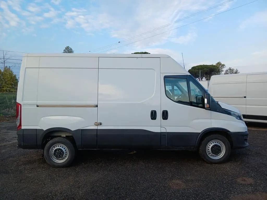Main__Slider__Photo:Iveco Daily 35S12V 2.3 HPT PC-TM Furgone 04/2021-0