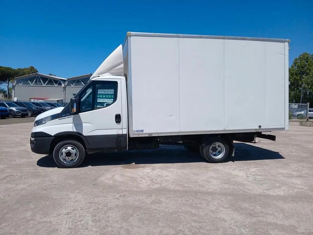 Main__Slider__Photo:Iveco Daily 35C14 BTor 2.3 HPT PC-RG Cabinato 04/2021-0