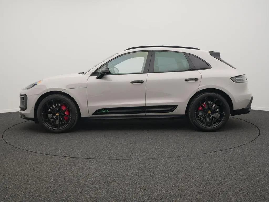 Main__Slider__Photo:Porsche Macan GTS 01/2022-0