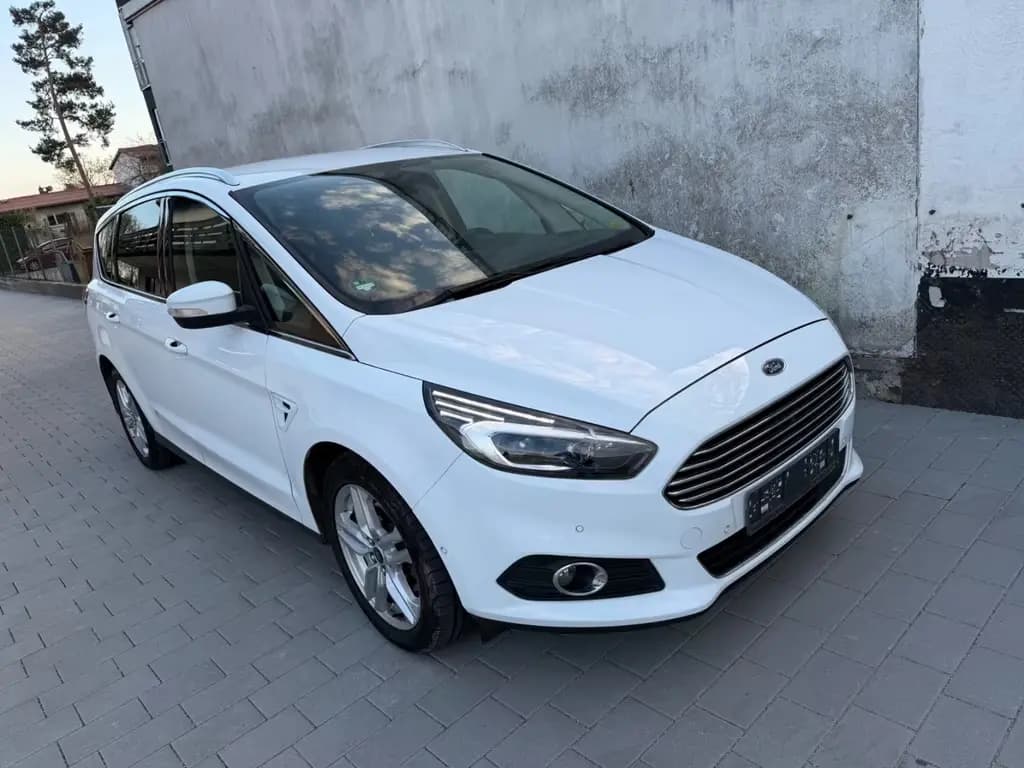 Main__Slider__Photo:Ford S-Max Titanium 7-Sitzer Leder Navi LED Kamera 05/2018-0