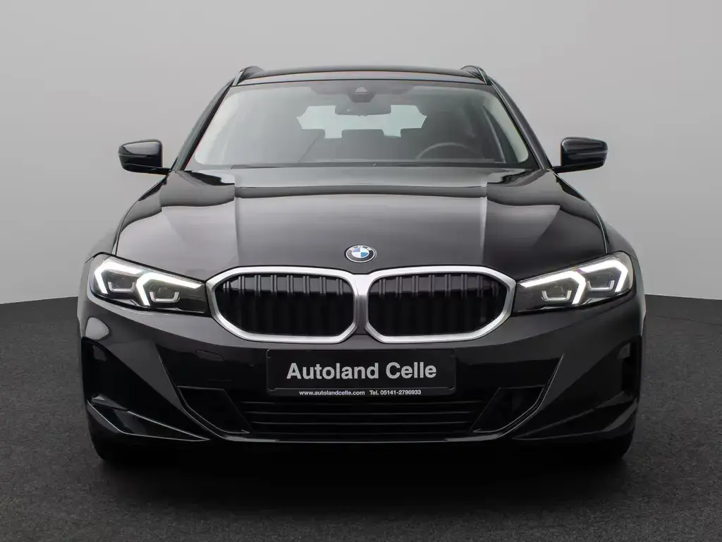 Main__Slider__Photo:BMW 3 Series 330i xD DAB HUD CockPitPro PDCFernlichtassist 10/2022-1