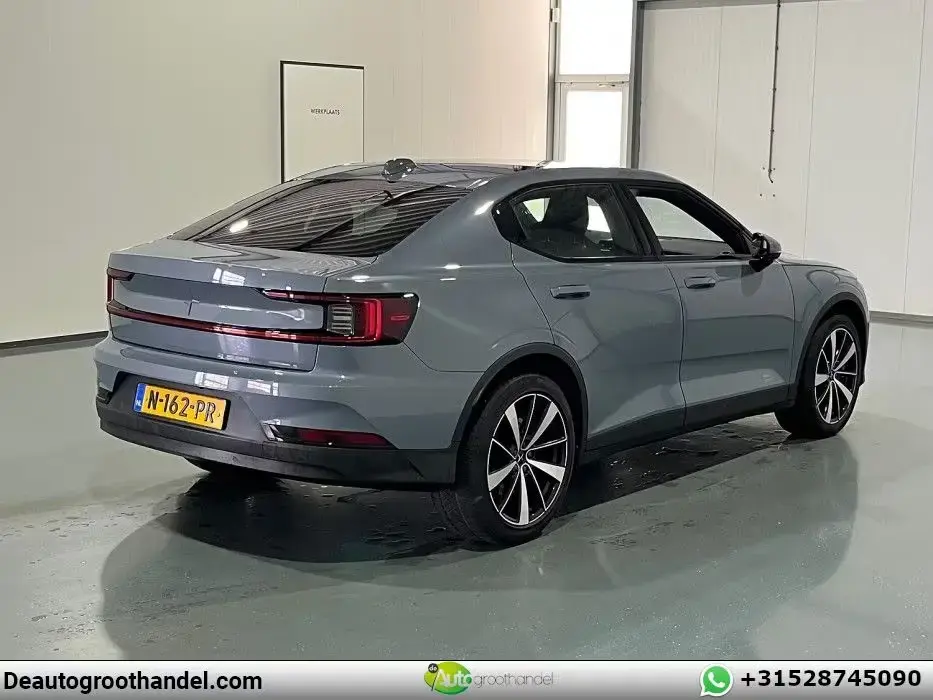 Main__Slider__Photo:Polestar 2 Standard Range Single motor 63kWh Pano 12/2021-1