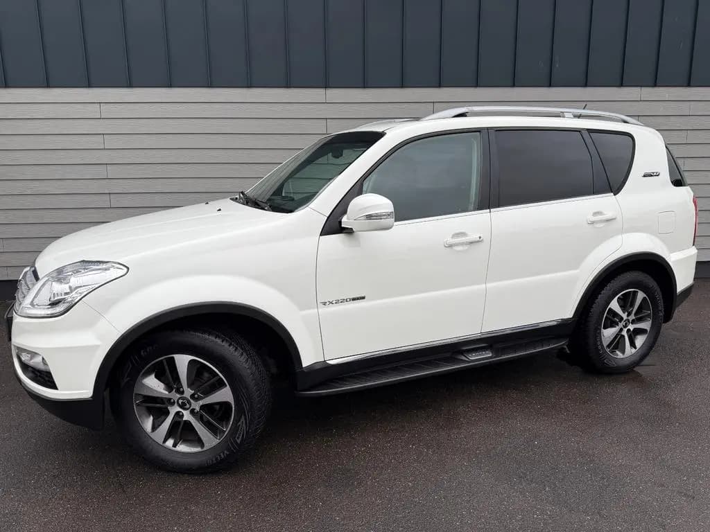 Main__Slider__Photo:Ssangyong Rexton Rexton W Executive 4WD/7 Sitzer/Euro6 06/2016-0