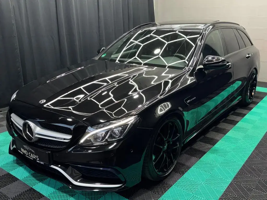 Main__Slider__Photo:Mercedes-Benz C-Class 63 AMG PANO/AHK/KEYLESSGO/SPURH/TOTW/GEPFLEGT 05/2017-1