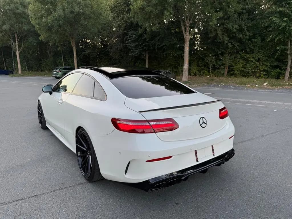 Main__Slider__Photo:Mercedes-Benz E-Class 400 4MATIC Autom. AGA/BURM/AMGLine/Pano Scheck 11/2017-0