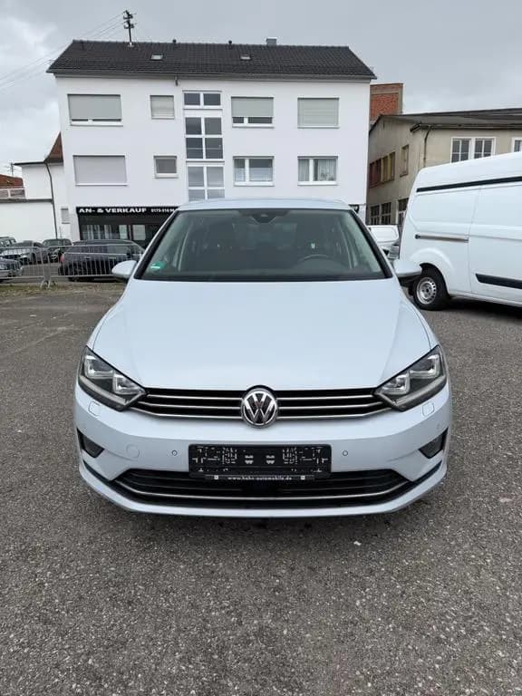 Main__Slider__Photo:Volkswagen Golf Sportsvan VII Sound BMT/Start-Stopp 12/2017-0