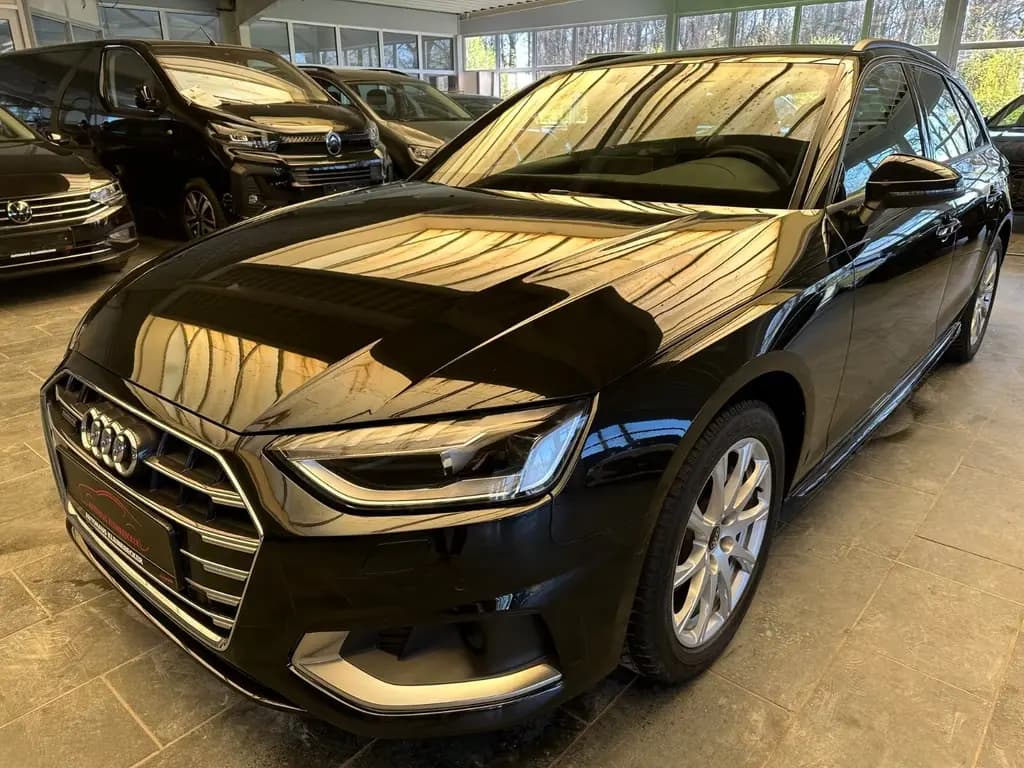 Main__Slider__Photo:Audi A4 Avant 40 TDI quattro advanced AHK LEDER 01/2024-0