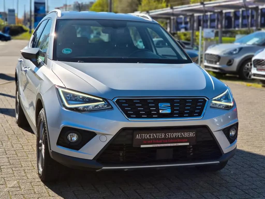 Main__Slider__Photo:Seat Arona Xcellence/Navi/LEDs/PDC/Garantie/1.Hand 07/2018-0