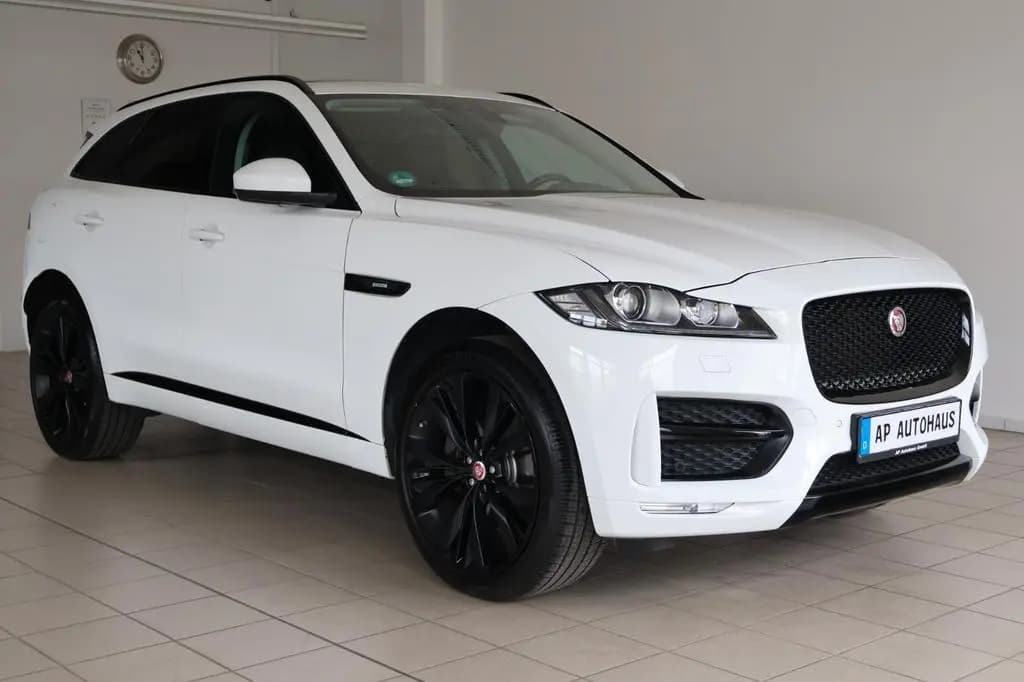 Main__Slider__Photo:Jaguar F-Pace 35t AWD*BLACK PACK*R-SPORT*PANO*MEMORY 03/2017-0