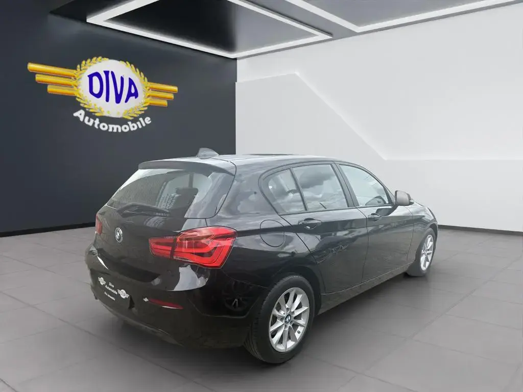 Main__Slider__Photo:BMW 1 Series 118 i Sport Line 10/2018-1