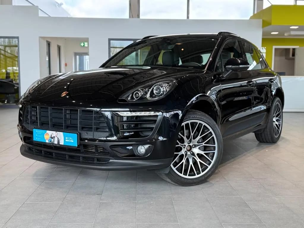 Main__Slider__Photo:Porsche *Bi-Xenon-Scheinwerfer*Panorama*Tempomat 02/2018-0