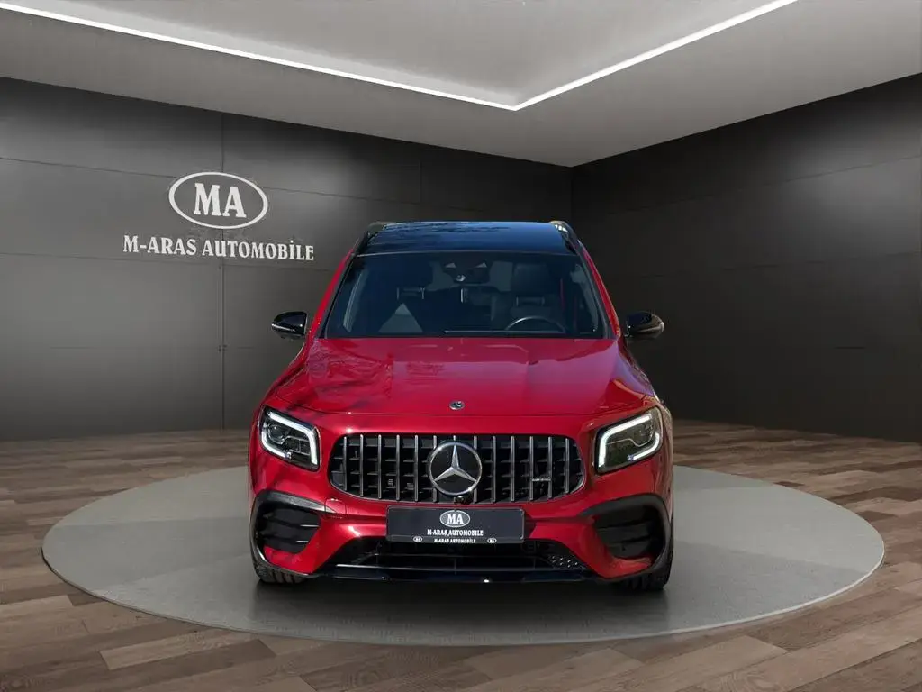 Main__Slider__Photo:Mercedes-Benz GLB-Class 35 AMG 4Matic Pano Head-Up 02/2021-1