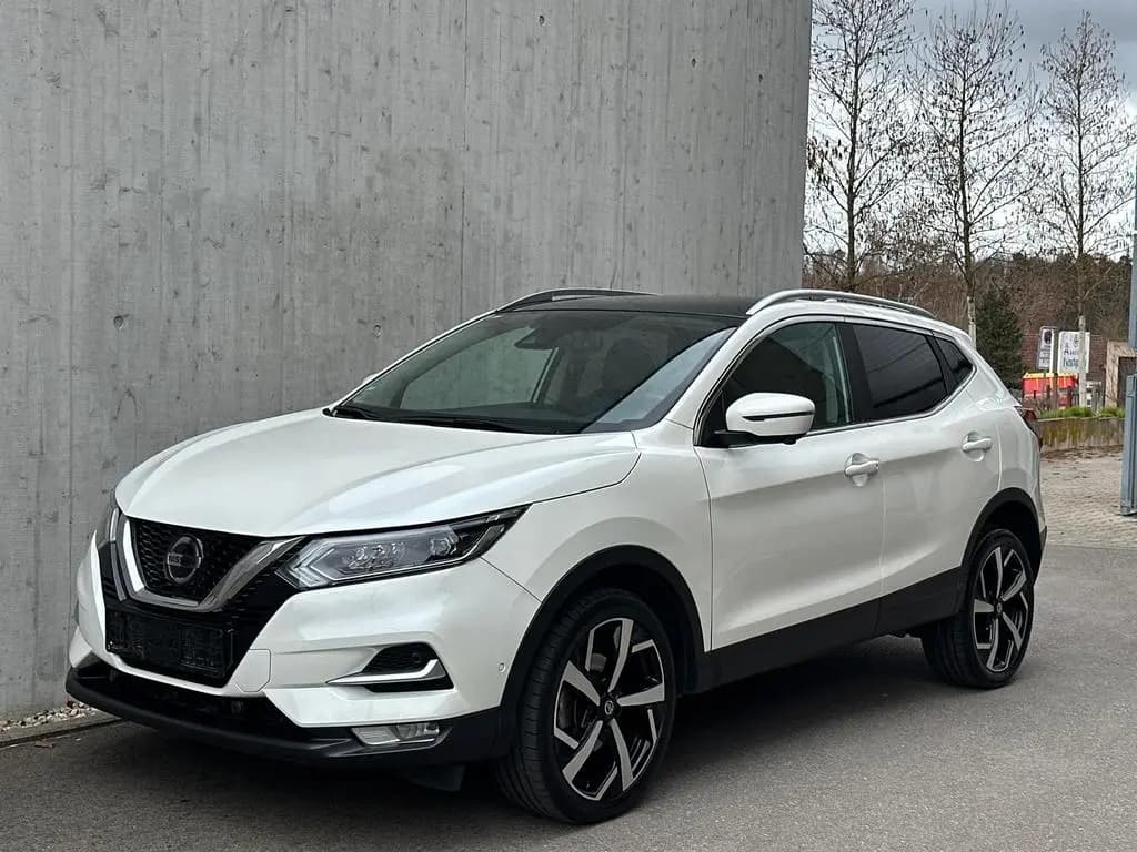 Main__Slider__Photo:Nissan Qashqai 1.7 dCi Tekna 4x4 *PANO*LED*360° KAMERA* 06/2020-0