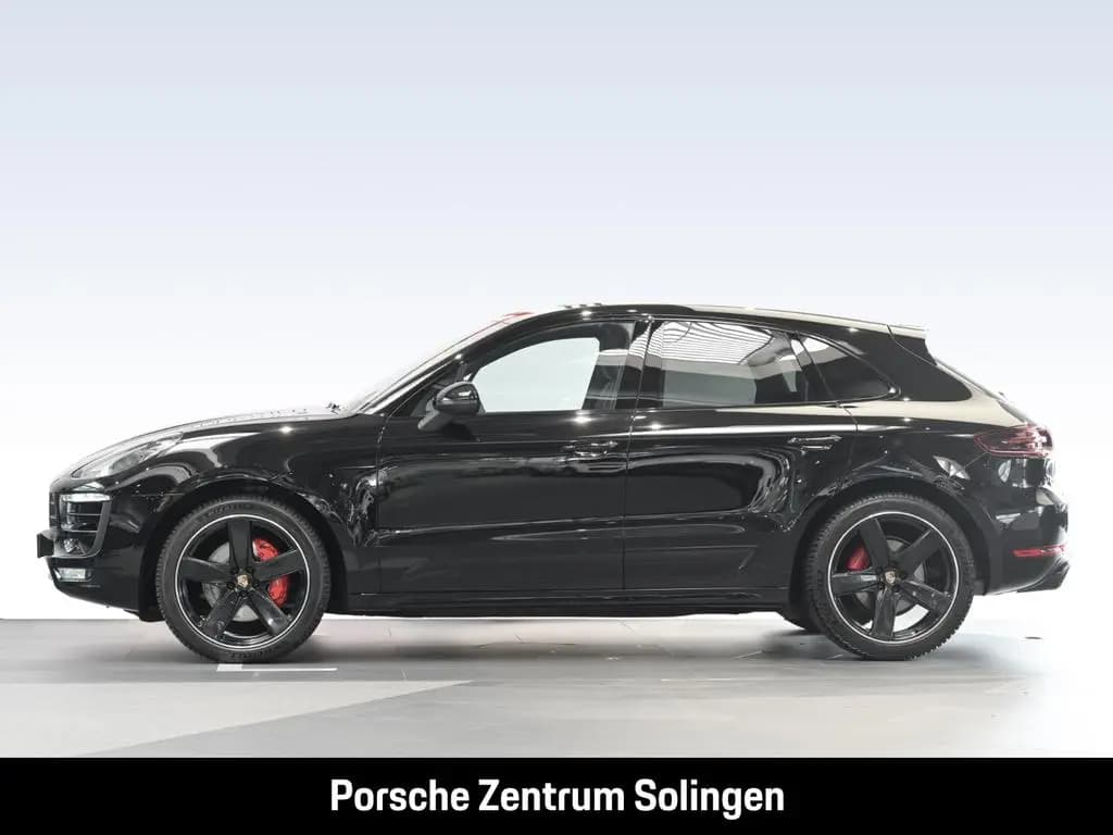 Main__Slider__Photo:Porsche Macan GTS PANO BOSE Standheizung Approved 08/202 01/2017-0