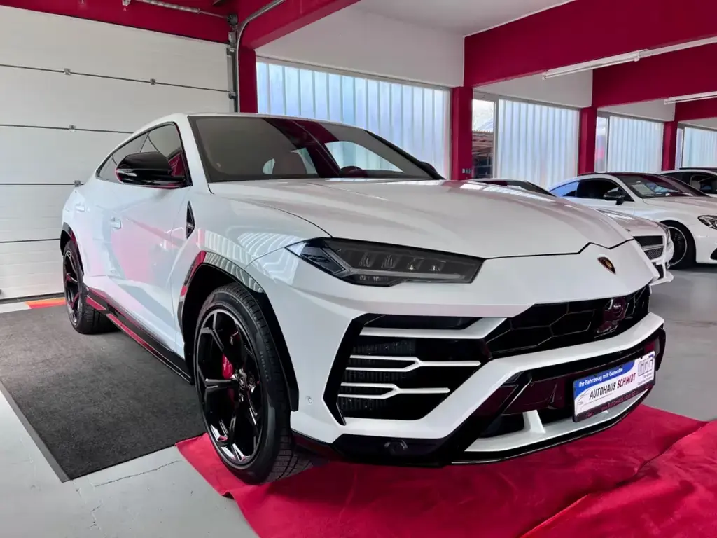 Main__Slider__Photo:Lamborghini Urus Panorama Garantie B&O 360° ACC Hud Massage 03/2019-1