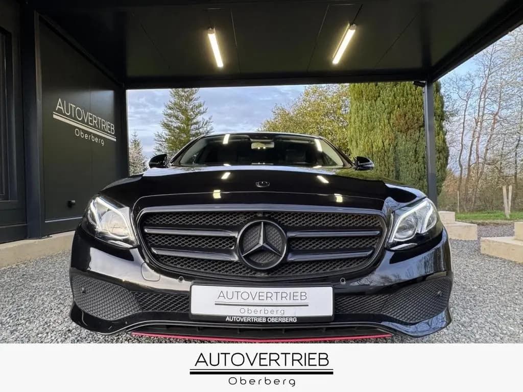 Main__Slider__Photo:Mercedes-Benz E-Class 220d AUTOMATIK XENON NAVI KAMERA SHZ Klima 07/2017-0