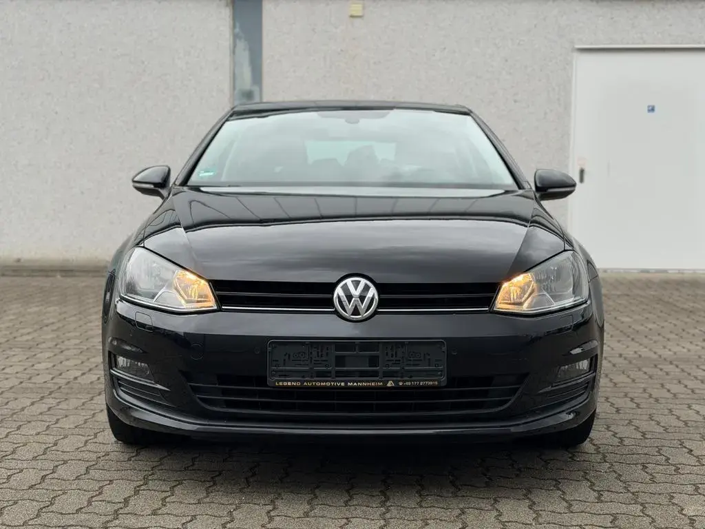 Main__Slider__Photo:Volkswagen Golf VII Lim. Comfortline BMT -S.Heft-Park Ass.- 12/2013-1