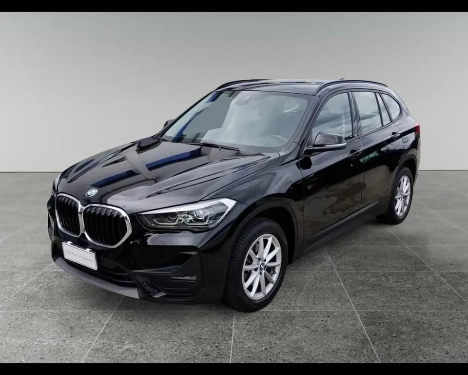 Main__Slider__Photo:BMW X1 18 d xLine Plus sDrive Steptronic 02/2022-0