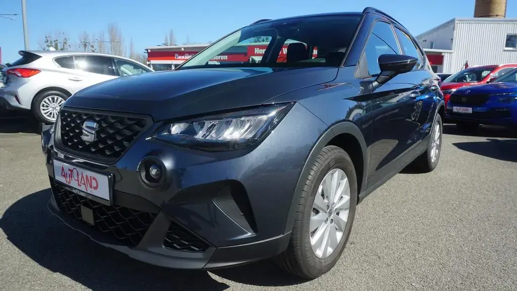 Main__Slider__Photo:Seat Arona 1.0 TSI Sitzheizung Spurhalte PDC 03/2023-1