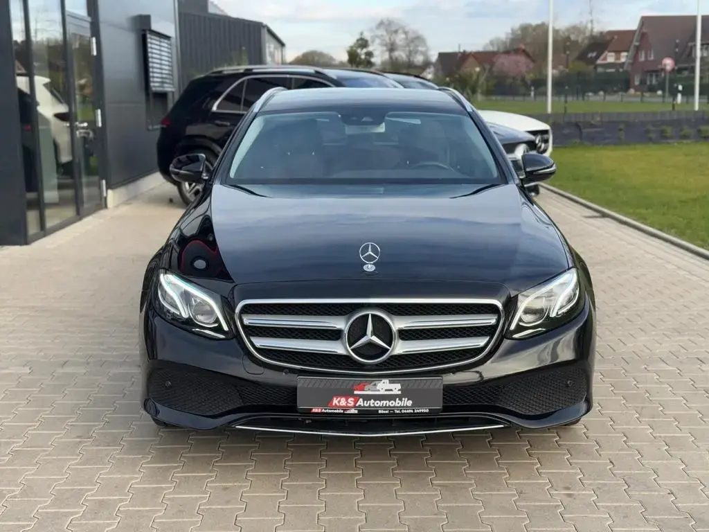 Main__Slider__Photo:Mercedes-Benz E-Class 200 T*9-G*LED*NAVI*RFK* 07/2017-1