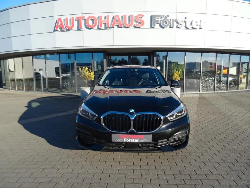 Main__Slider__Photo:BMW Limousine 118 i 01/2020-0