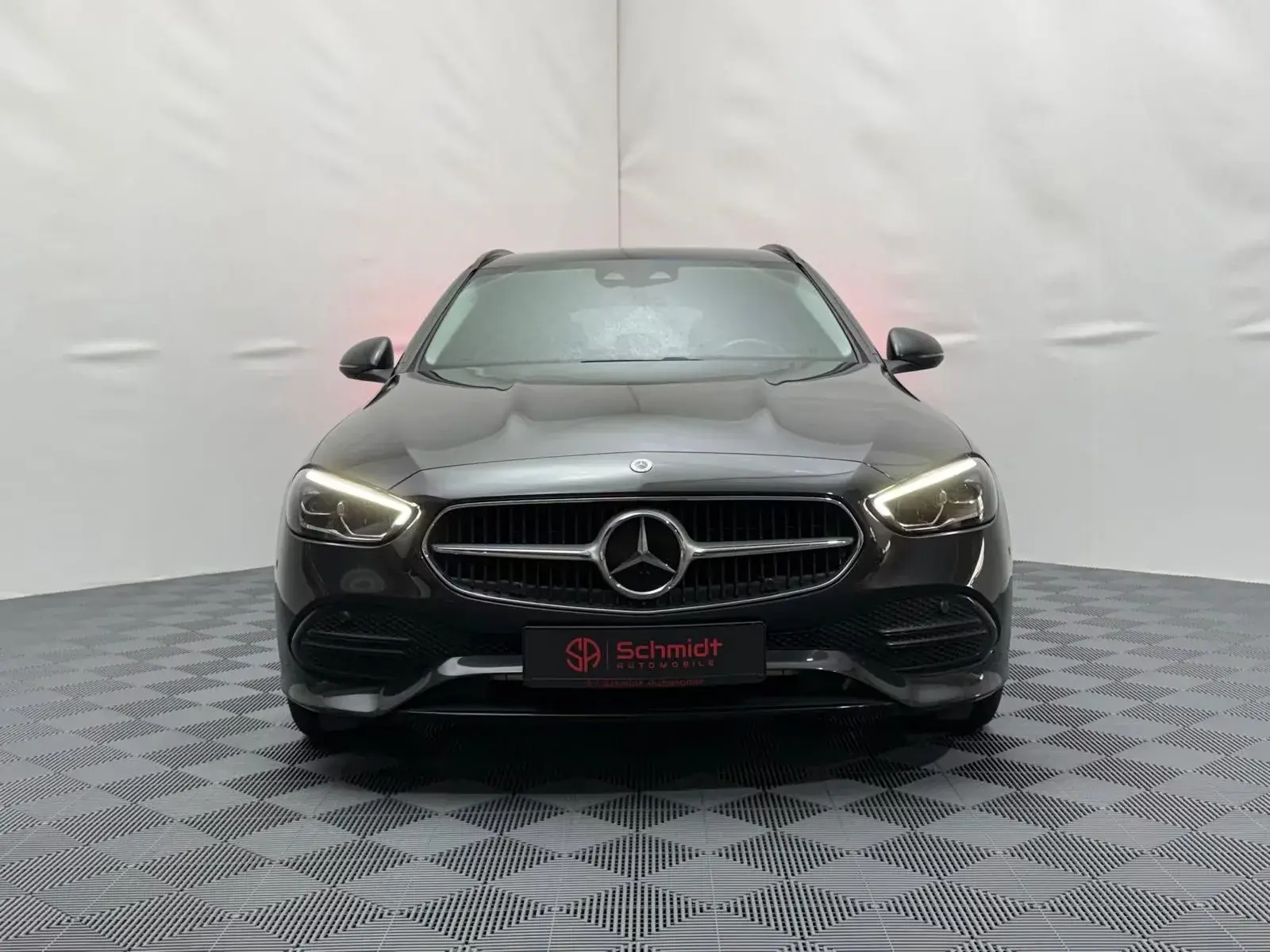 Main__Slider__Photo:Mercedes-Benz C-Class 220 11/2022-1
