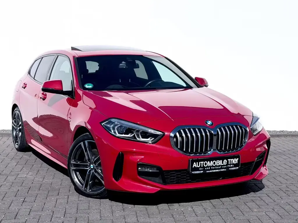 Main__Slider__Photo:BMW 1 Series d M Sport Paket /PANO/LED/CAM/GARANTIE/ 03/2020-1