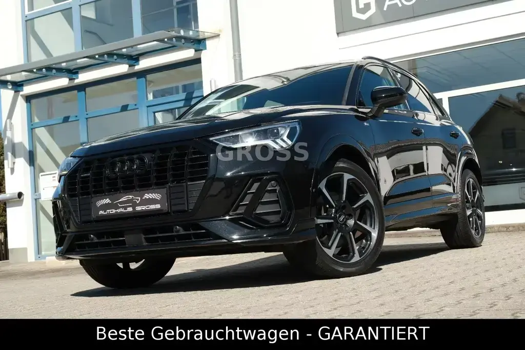 Main__Slider__Photo:Audi Q3 40 TDI quattro S tronic "3xS-Line"MATRIX"VC" 11/2019-1