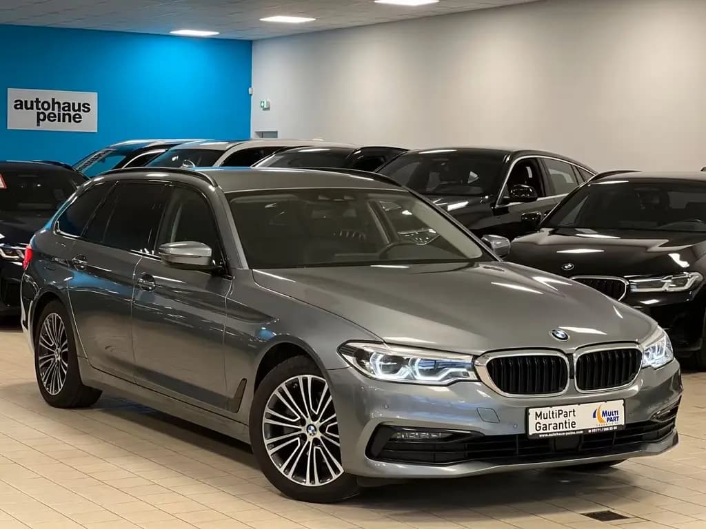Main__Slider__Photo:BMW 5 Series 520d xDrive Sport Line LC+/ParkAssist/DA+/Hi-Fi 08/2020-0